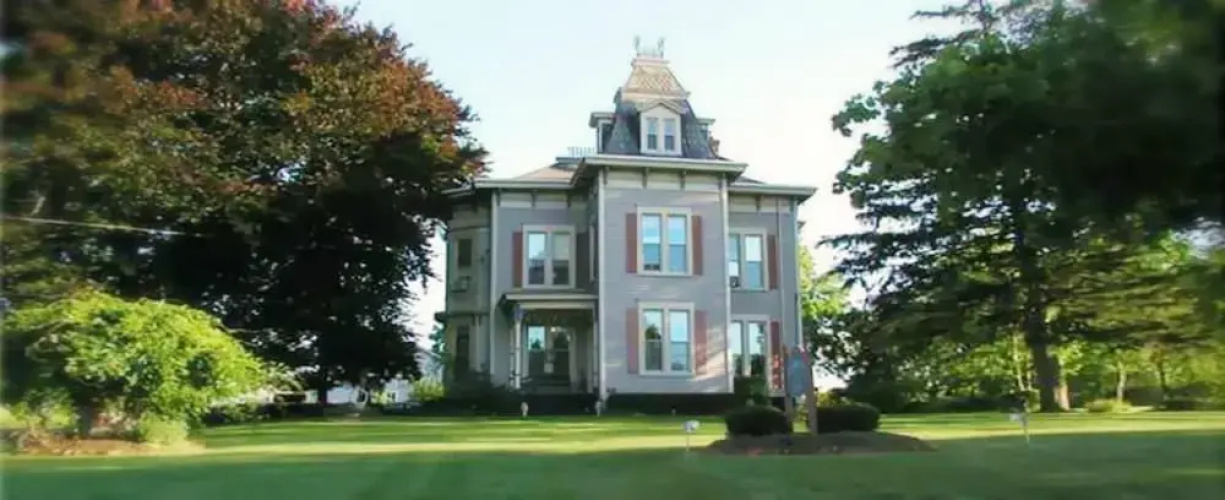 Sutherland House Victorian Bed & Breakfast - Finger Lakes, NY