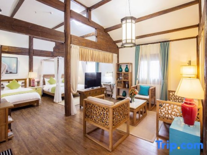 Standard Triple Family room