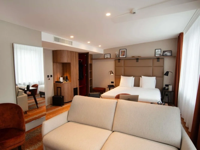 Double Suite