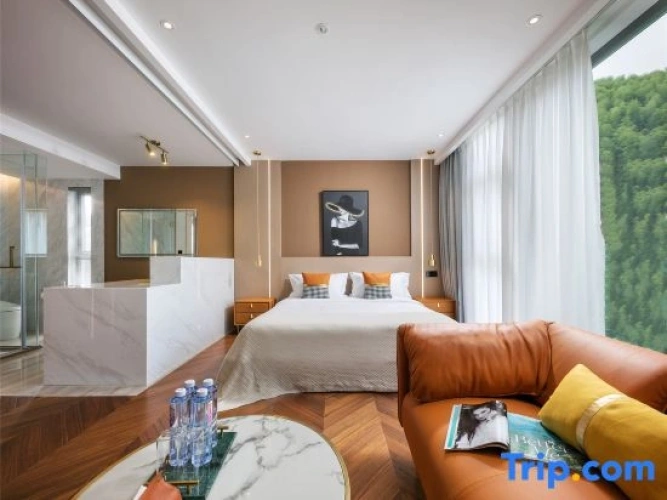 2 Bedrooms Suite