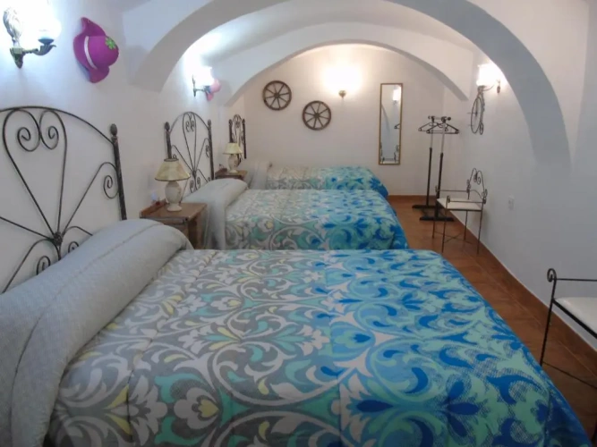 3 Bedrooms Cottage