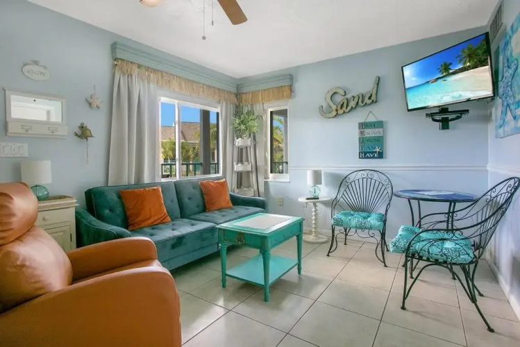 Five Palms Suite 207 - Daily - Weekly - Monthly