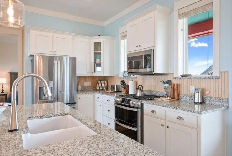 4 Bedrooms Cottage
