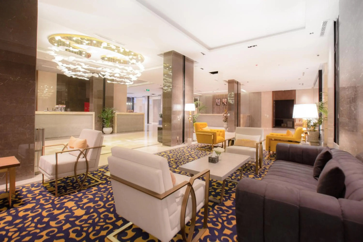 Azar Hotel