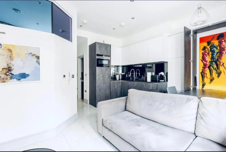 Fabrick Square Luxury City Centre Apartment