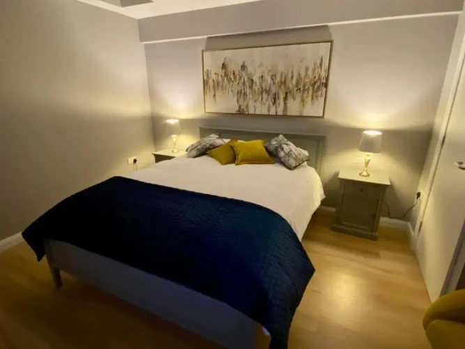 3 Bedrooms Apartment