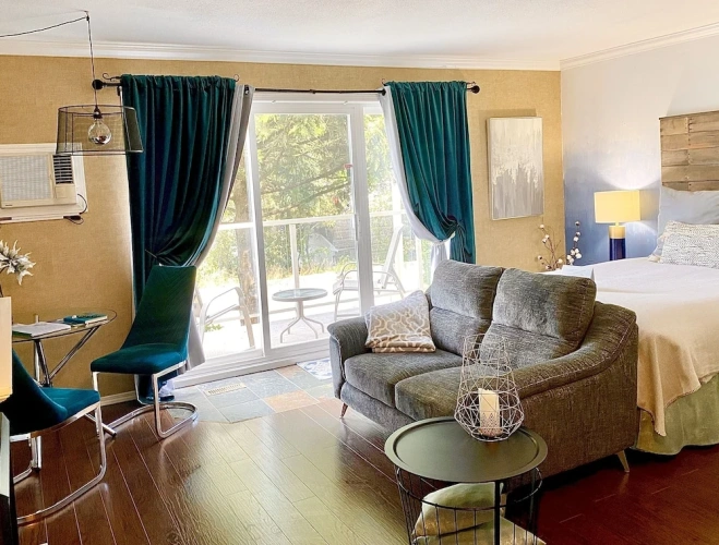 Standard room with balcony