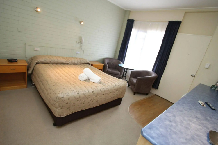 Elm Motel