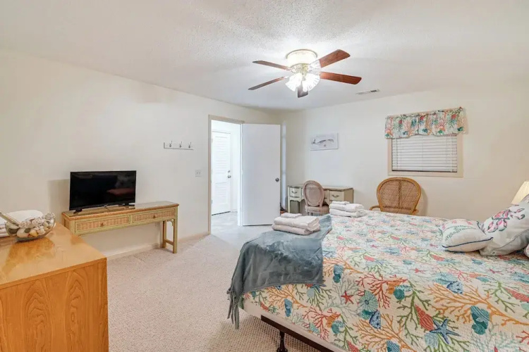 Oceanfront Condo w/ Pool Access in Surfside Beach!
