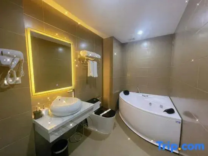 Rosy Hotel