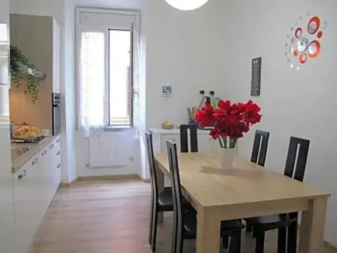 Falco Holiday House