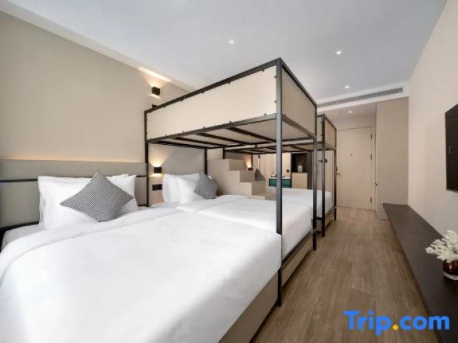 Standard Quintuple room