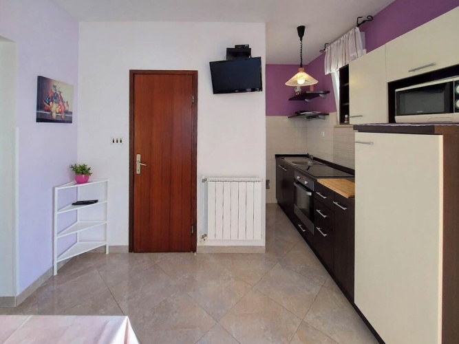 Apartment with balcony