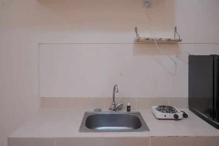 Convenient Studio Apartment At B Residence