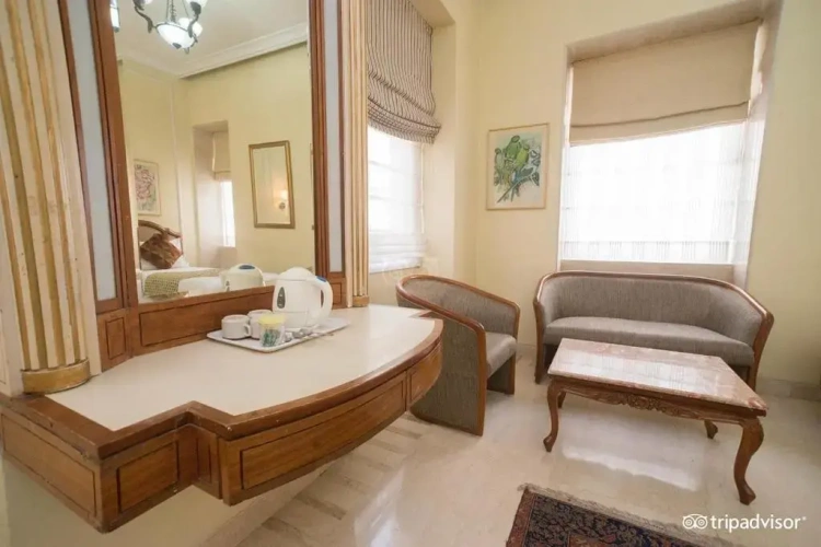 Deluxe Single room