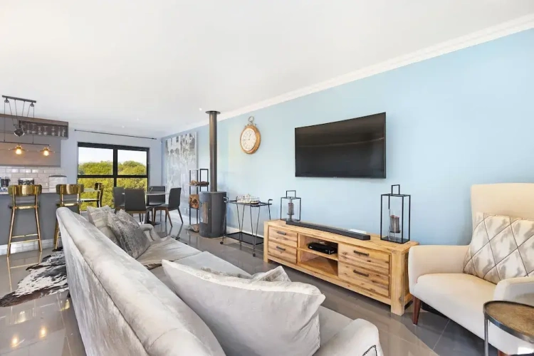 3 Bedrooms Cottage