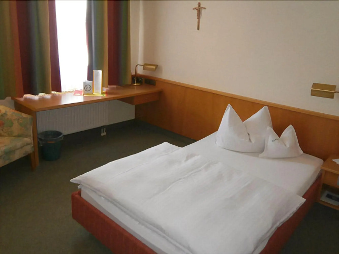 Isar Hotel