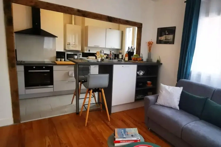 2 Bedrooms Apartment