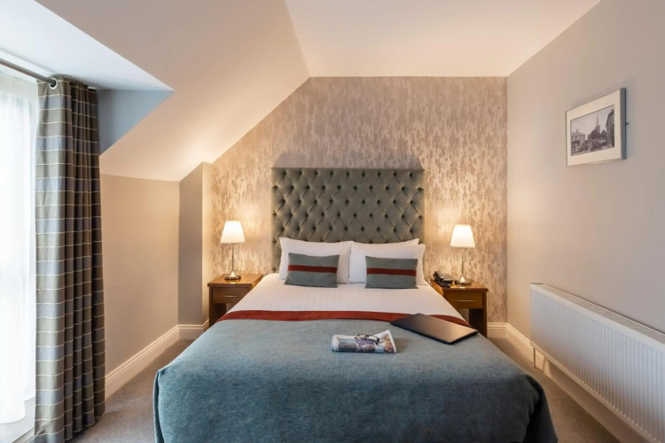 Raheen Woods Hotel - Galway