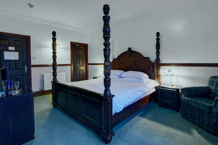 Craigdarroch Hotel