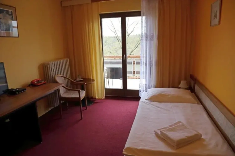 Standard Single room