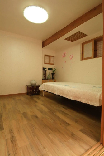 Moon Hanok Guesthouse