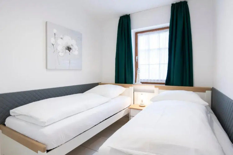 Alte Bergstrasse 6, Wohnung 4
