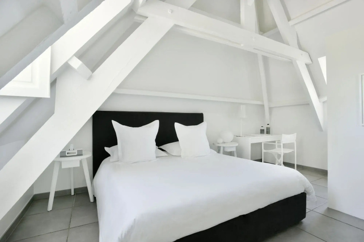 White 1921 Saint-Tropez