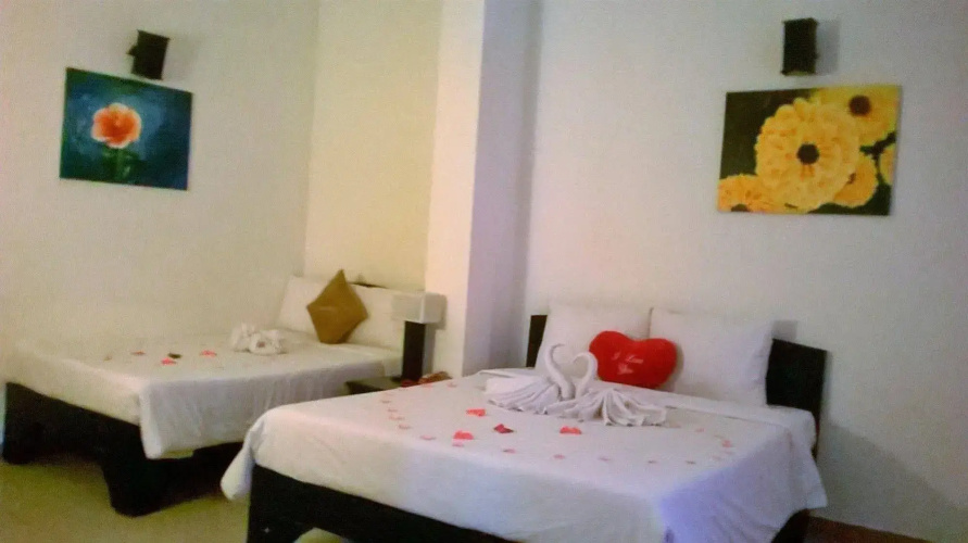 Ruby Bistro Hotel