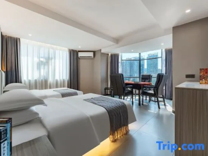Quadruple Suite with river view