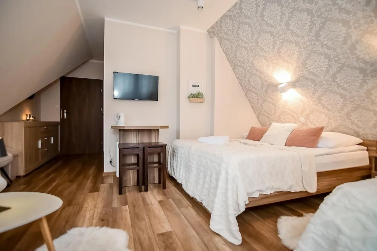 Standard Triple room with balcony