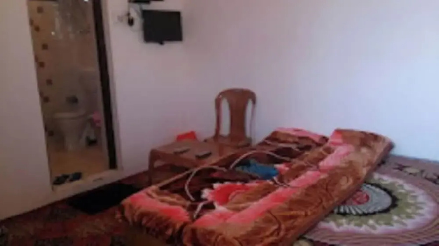 Goroomgo Khanday Guest House srinagar