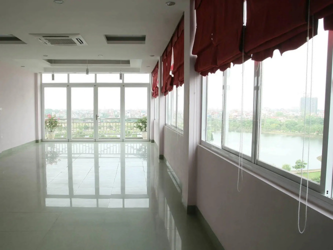 Holiday Park Hotel