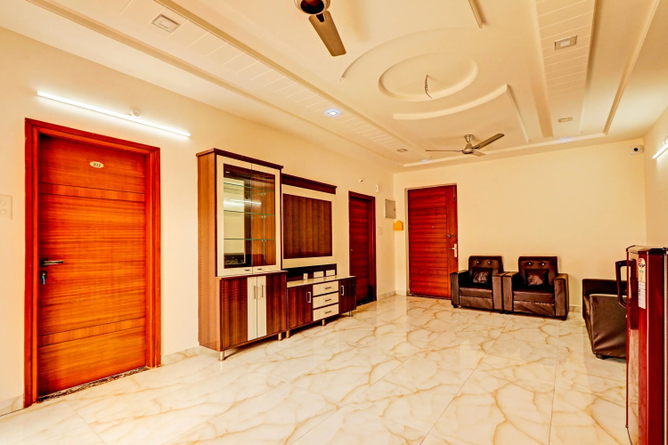 Super Collection O Q Suites Madhapur