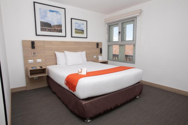 Standard Double room with city view