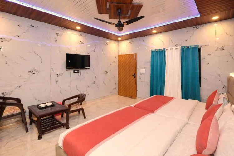 Standard Family room
