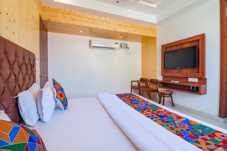 Fabhotel Grand Arya