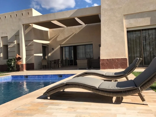 3 Bedrooms Villa
