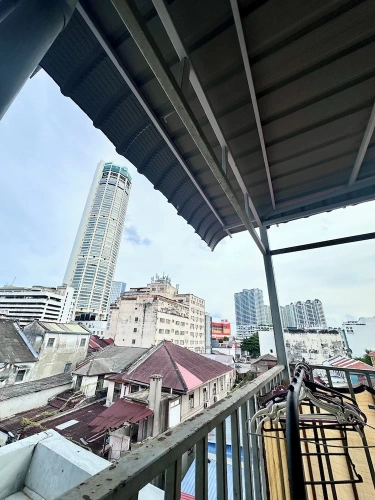 Cottage with city view