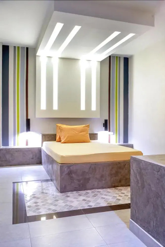 Leona hotel