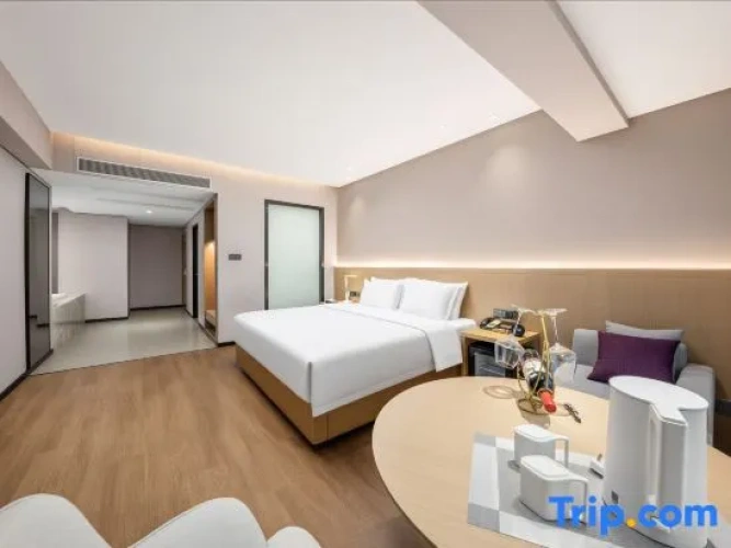 Deluxe Double Family Suite