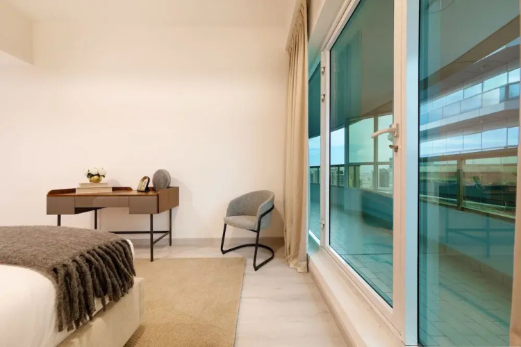 Maison Privee - Millennium Executive Tower