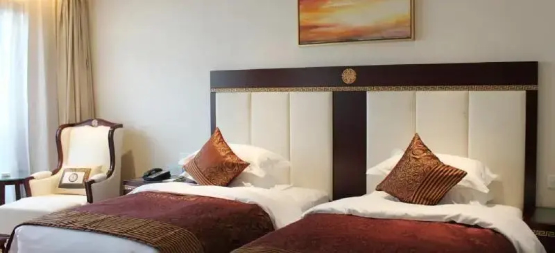 Wudangshan Jianguo Hotel