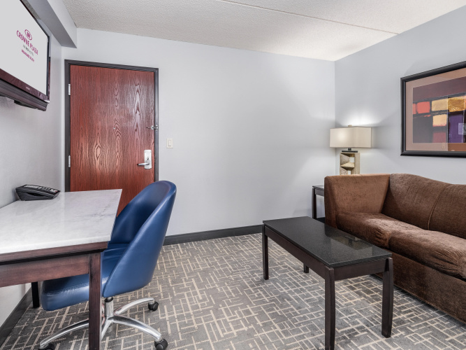 Crowne Plaza Milwaukee Airport photo 6