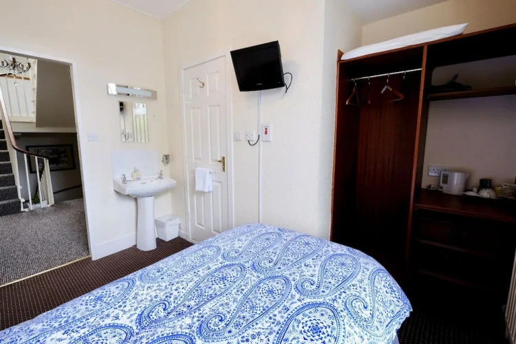 Standard Single room with river view