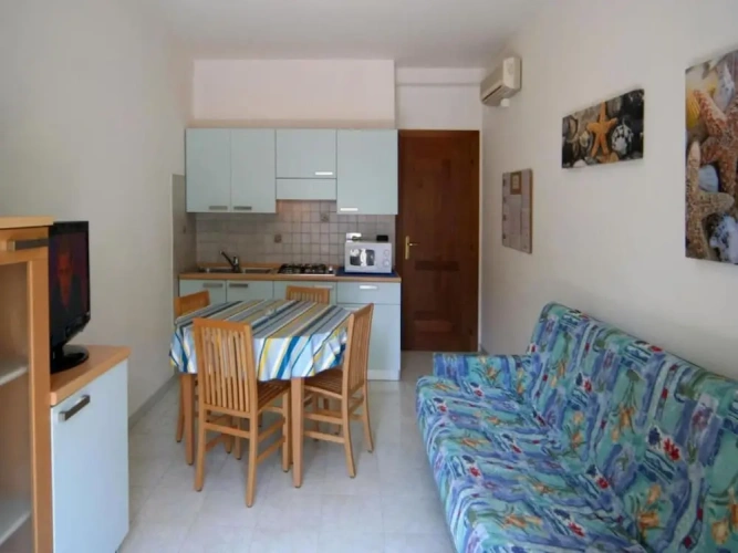 2 Bedrooms Apartment
