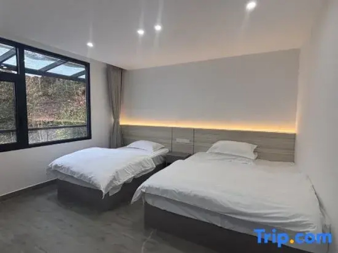 Wanjiang Pavilion ・ Yun Mountain Lodge