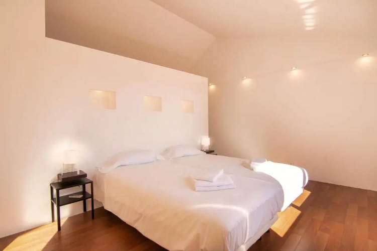 2247-Duplex 3 Bedrooms with 2 Terraces