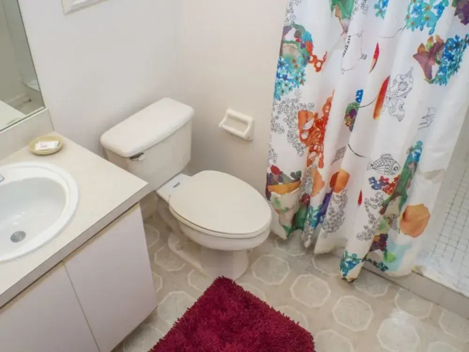 3 Bedrooms Condo by RedAwning