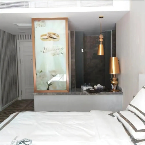 Lock Hotel